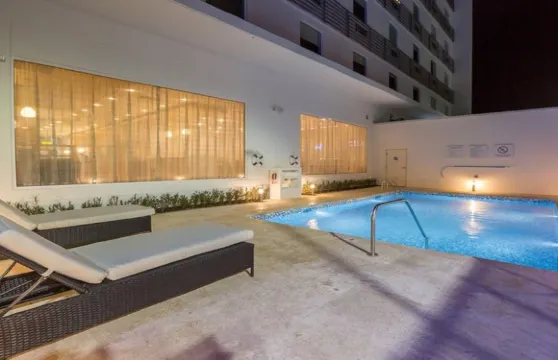 智選假日酒店及套房塔爾薩東北 - 克萊爾莫爾 IHG