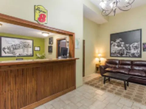 Super 8 by Wyndham Chadron NE Hoteles en Chadron