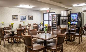 Comfort Inn & Suites Fremont - Housity