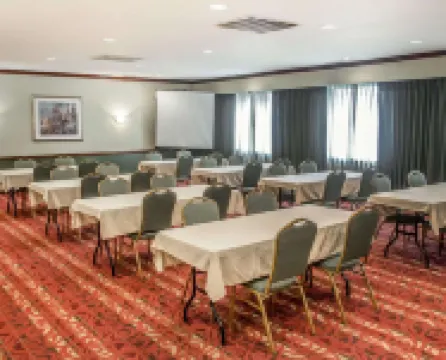 Days Inn by Wyndham Austintown Hotels in Austintown