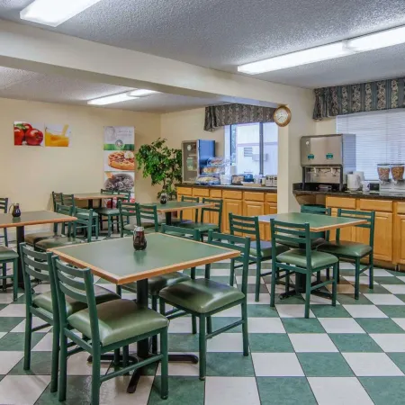 Quality Inn & Suites Medford Airport