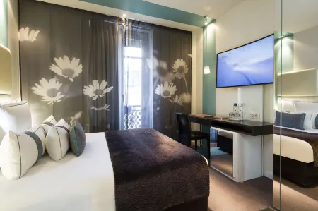 Grand Hotel Saint Michel Отели рядом с достопримечательностью «Сад Гран-Эксплуратёр»