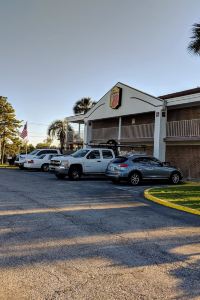hotels in lake city florida near i 75