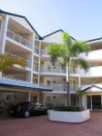 Golden Sands Beachfront Resort - con encanto