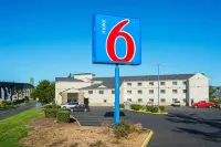 Motel 6 Newport, or - Beach