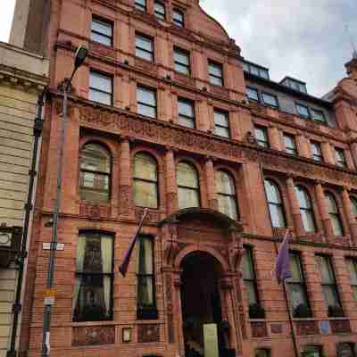 Quebecs Hotel Exterior