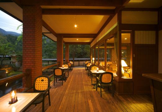 호다카소 야마노 호텔 로비 뷰