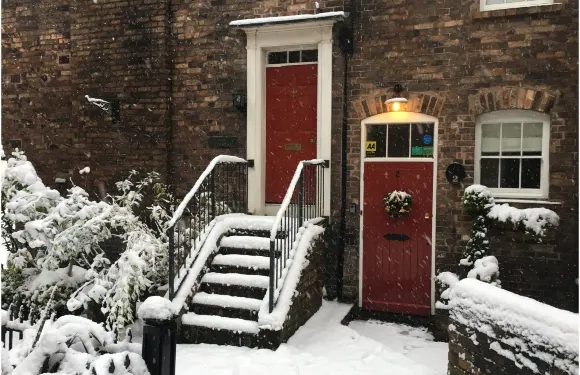 鐵橋景觀聯排別墅酒店