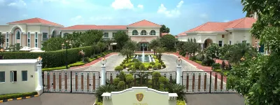 The Palms Town & Country Club - Resort Hotels in 