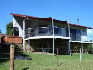 Hunchy Hideaway