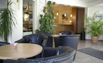 Airport BusinessHotel Koln