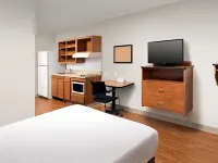 Extended Stay America Select Suites - Cleveland - Airport - Pet friendly