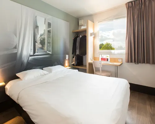 โรงแรม B&B แรนน์ส์ ซูด ช็อนเตปี โรงแรมในแรนส์
