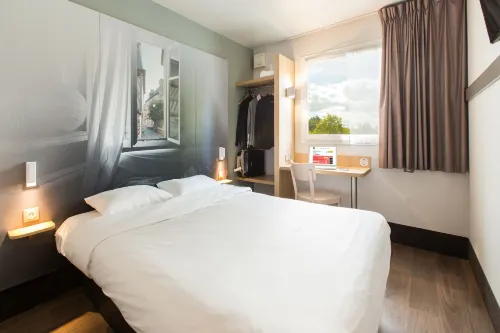 โรงแรม B&B แรนน์ส์ ซูด ช็อนเตปี