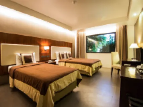 อาเรียนา โฮเทล โรงแรมในดีโปโลก