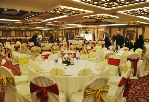 4. 펄 콘티넨털 호..