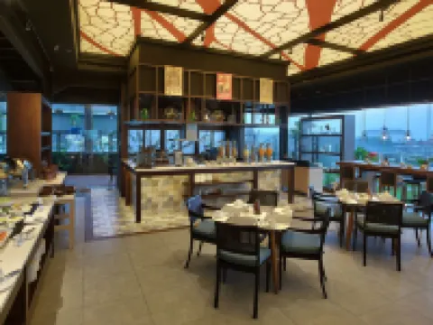 Mercure Solo Hotels in Surakarta