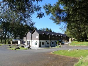 Colliford Lake Tavern & Holiday Park