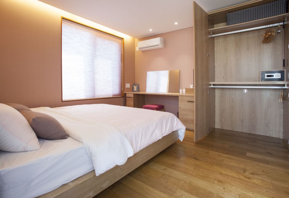 Puzzlestay House Images