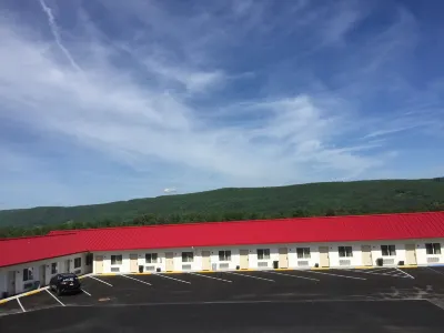 Apple Inn and Suites Cooperstown Area Hotels in Oneonta