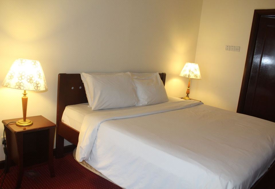 Best Apartment at Times Square - Hizvo