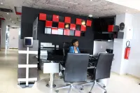 Particular Destiny Suites Hotel di Wouri