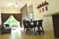 The Woodz Homestay Hotels in Brinchang