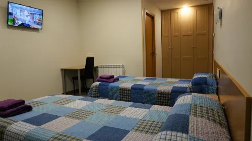 Pensión Calfred II Hotels in Logrono