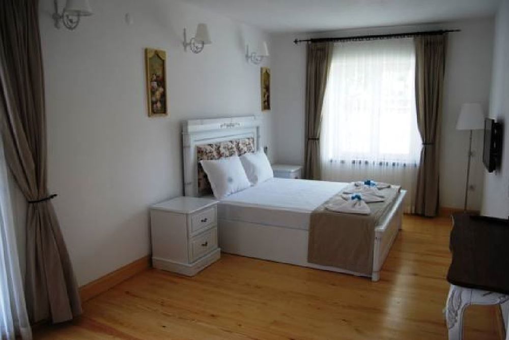 Tarcin Alacati Otel - Adults Only