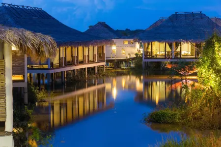 Sripakpra Boutique Resort Phatthalung Отели рядом с достопримечательностью «Wat Pradu Riang School»