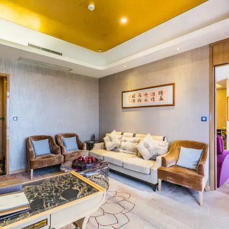 Meizhou Royal Classic Hotel (Jiaying Ancient City Branch)