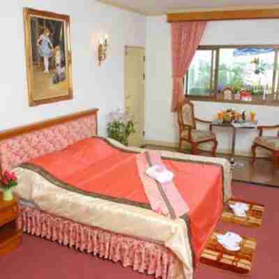 OYO 75466 13 Coins Bang Yai Hotel Rooms