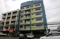 The Golden Pine Hotel Отели в г. Багио