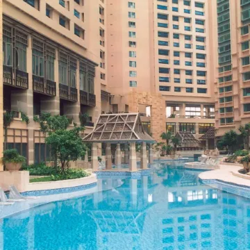 Rambler Garden Hotel Отели рядом с достопримечательностью «Цуен Ван»