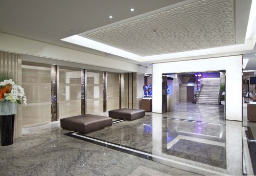 4. 템푸스 호텔 -..