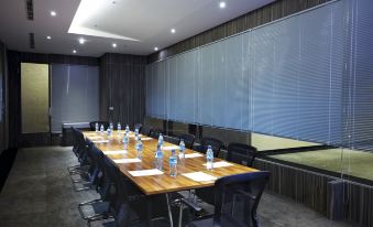 Airline Inn Taichung Green Park Way