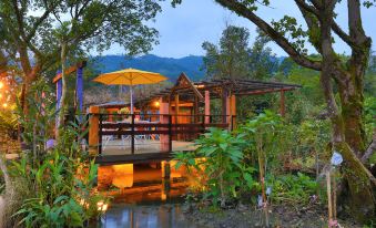 Zhen Shan Zhuang B & B