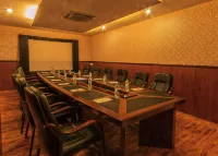 Hotel Gateway Grandeur فنادق في كامروب