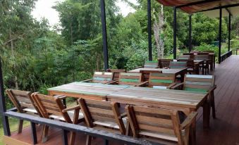 Villa Thiwa Hotel - Housity