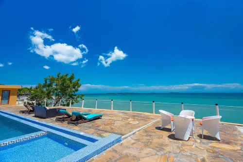 Golden Tulip Zanzibar Resort Hôtels à : West