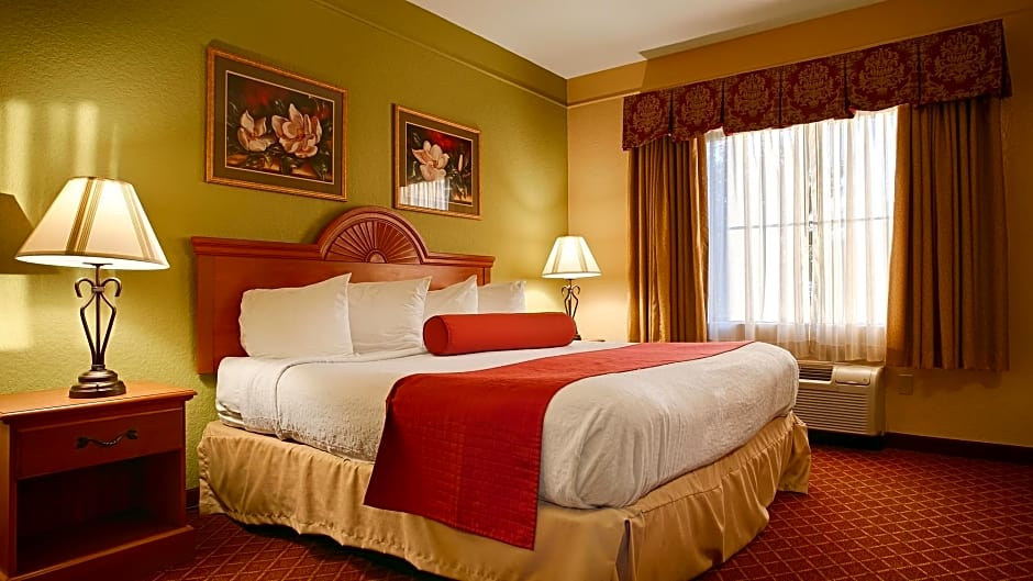 Best Western Plus Strawberry Inn & Suites