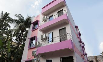 OYO 13527 Usha Residdency