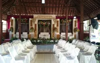 Grand Cepu Hotel Hôtels à : Cepu