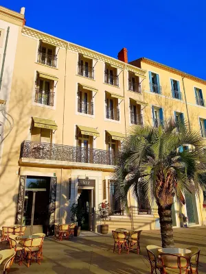 Hôtel le XIX Hotel dekat Basilique Saint-Aphrodise