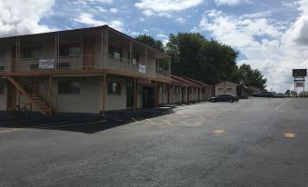 Finn's Motel