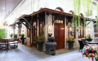 The Garden Suites Solo