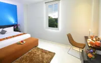 J Hotel - Bandara Soekarno Hatta Hoteles en Benda