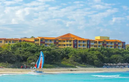 Naviti Varadero Resort Отели рядом с достопримечательностью «Cueva de Ambrosio»