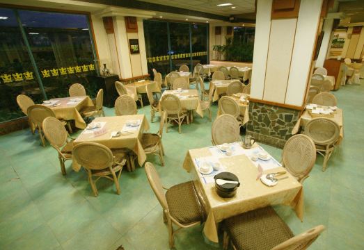 2. 고야 핫 스프링..