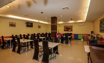 Nida Rooms Tampan Hj Soebrantas Tampan at Parma Panam Hotel